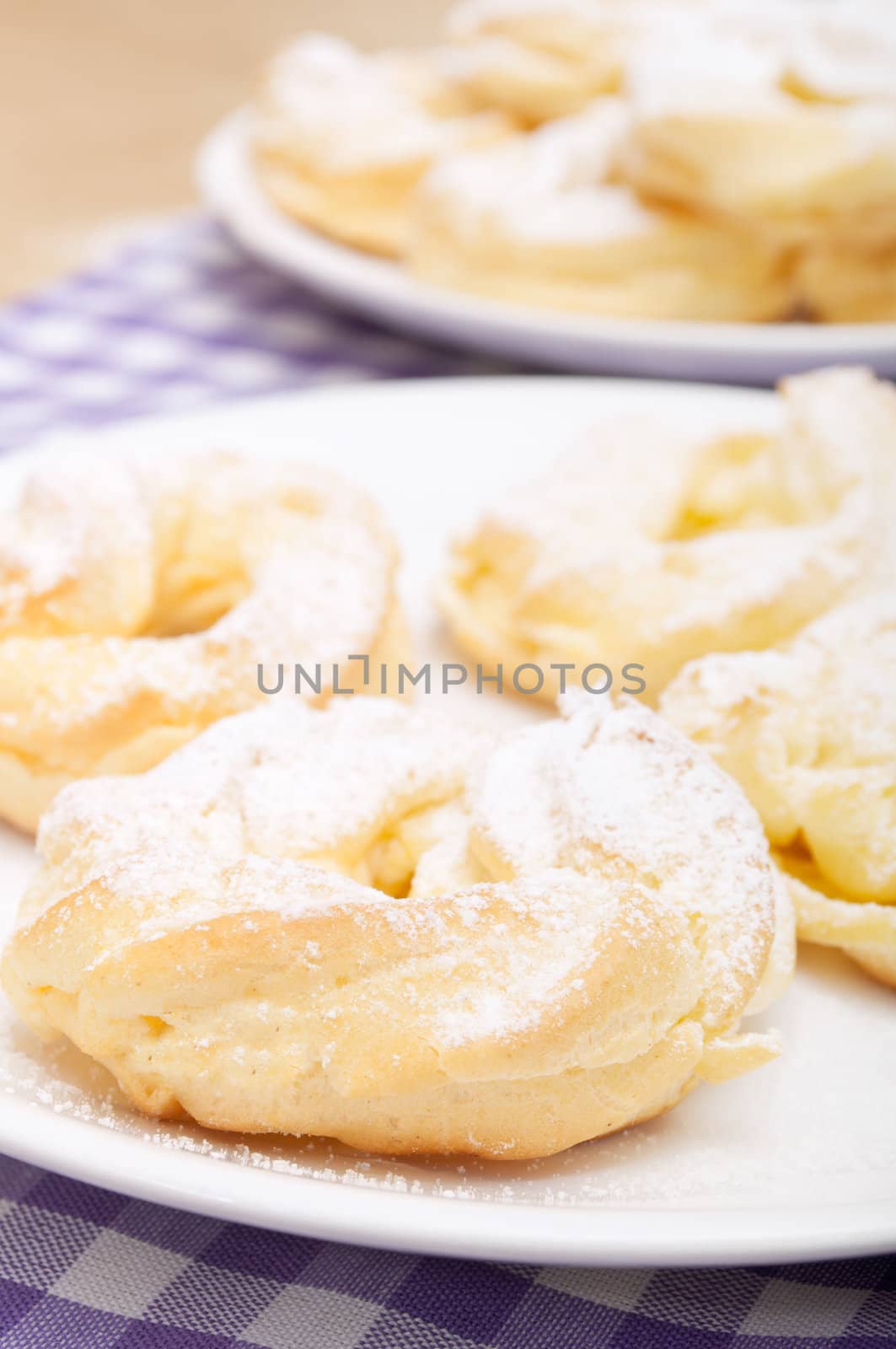 Homemade Cream Puffs With Powdered Sugar