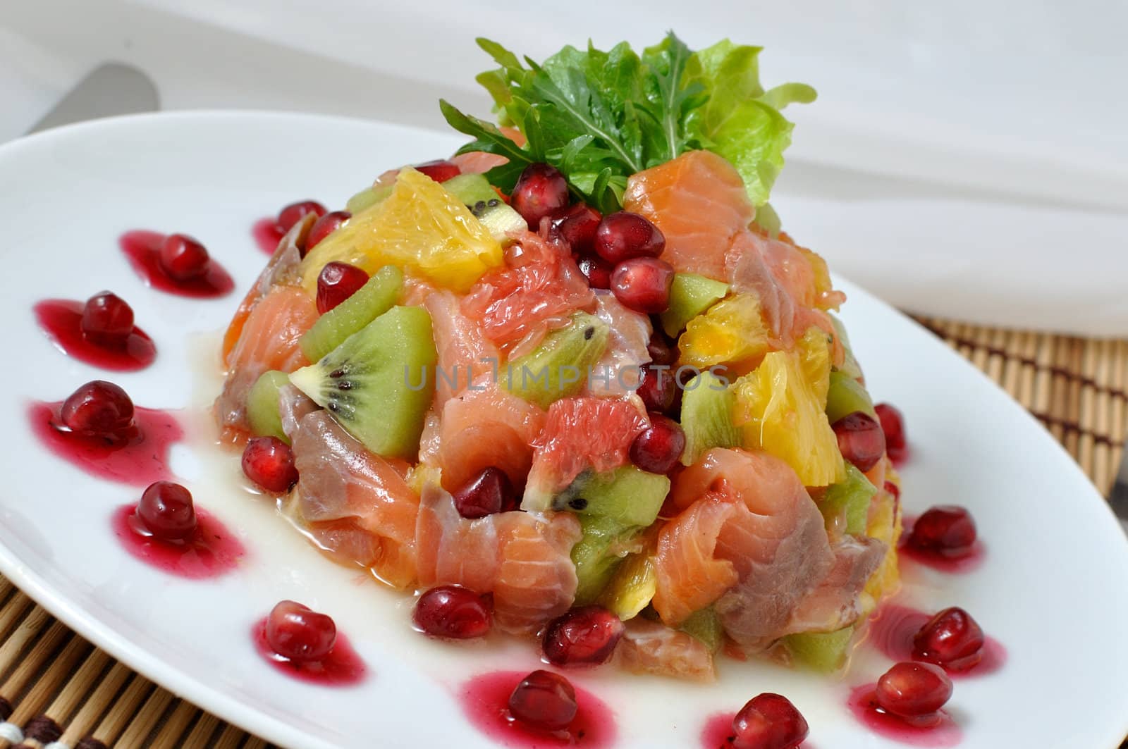 Salmon salad with fruit by Apolonia