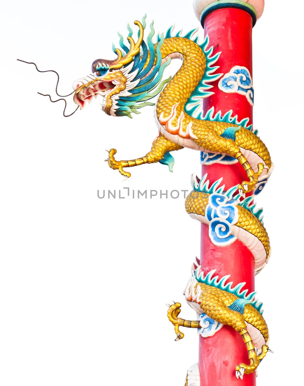 dragon statue in chinese temple by tungphoto