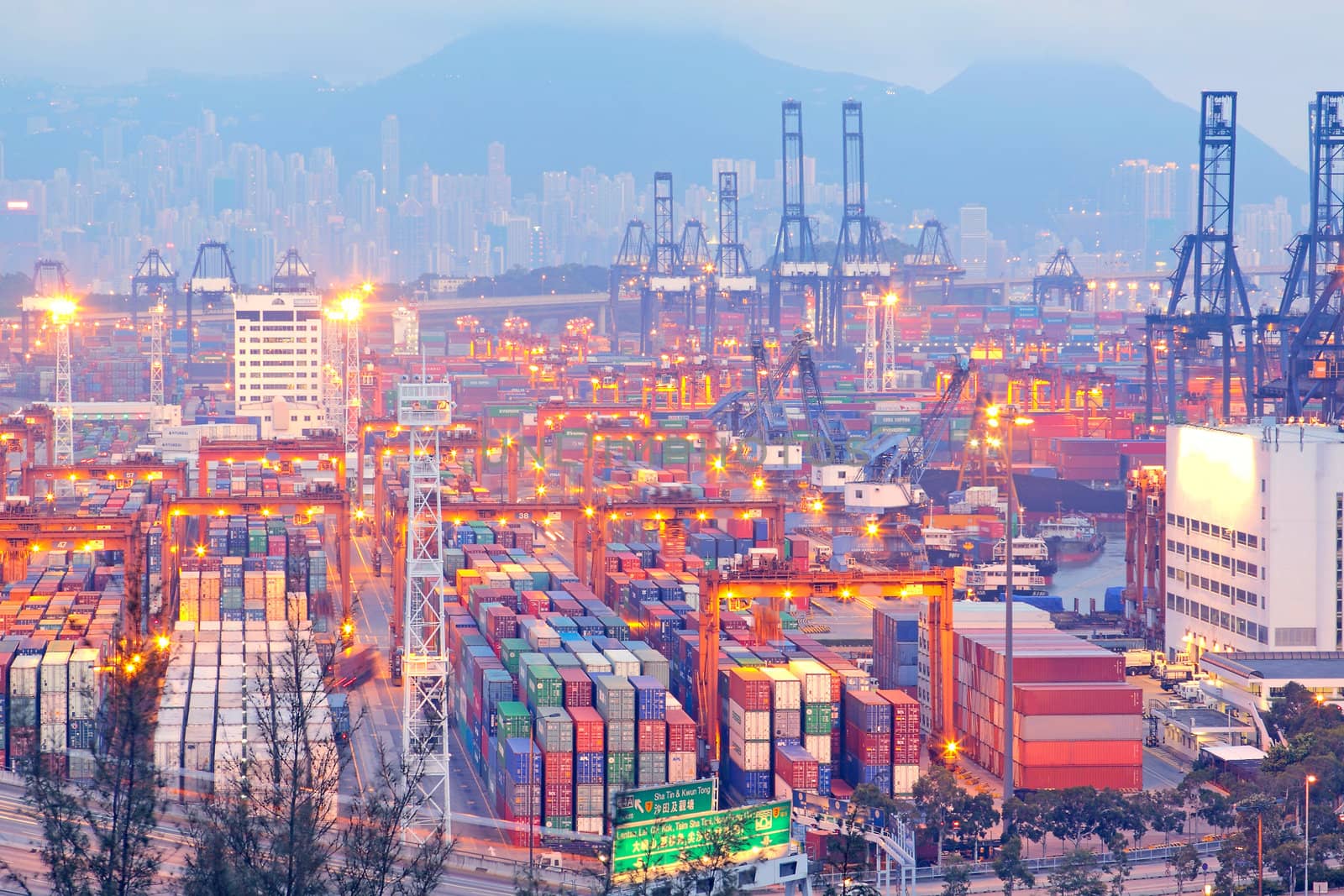 Hong Kong container pier