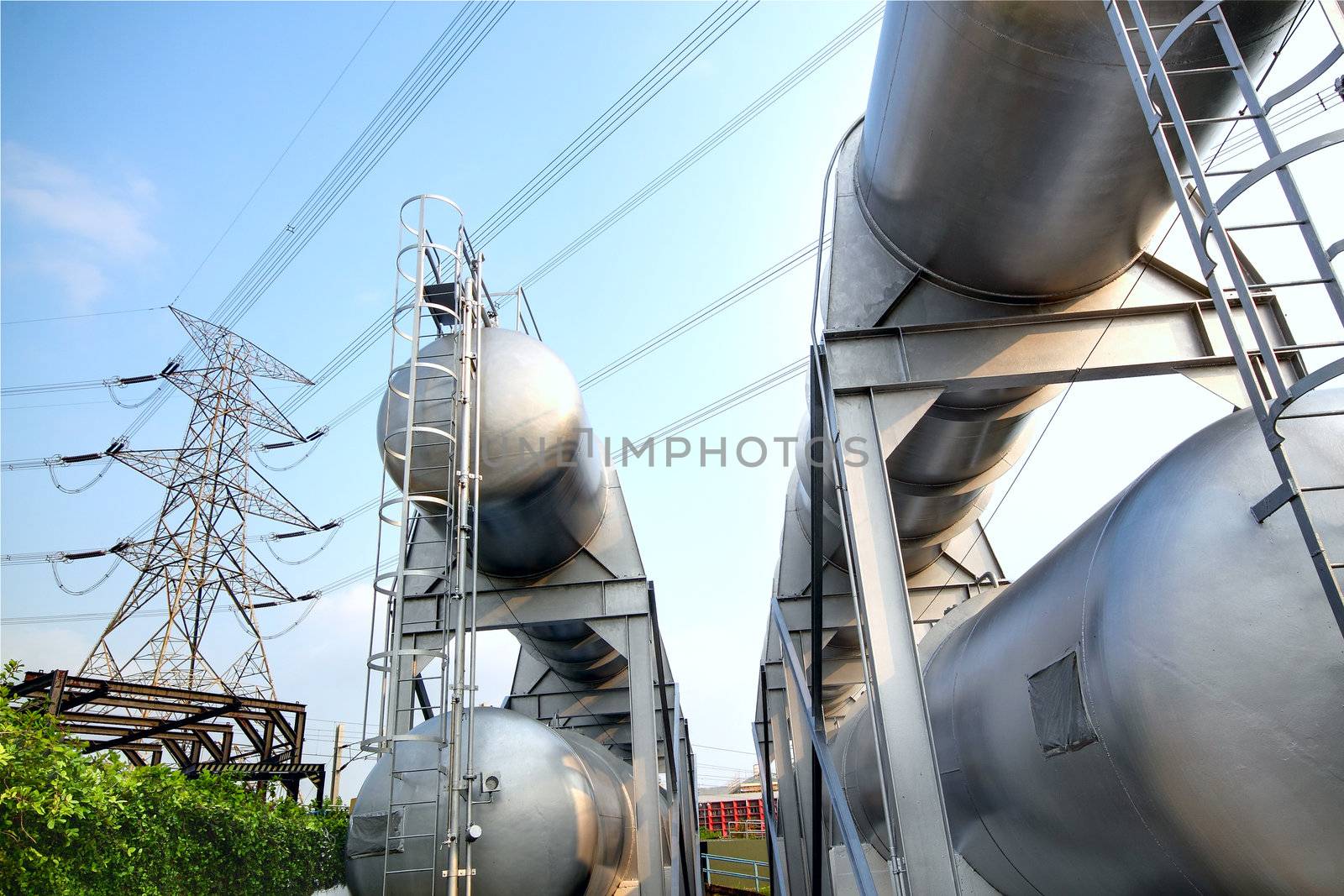 gas container and power tower