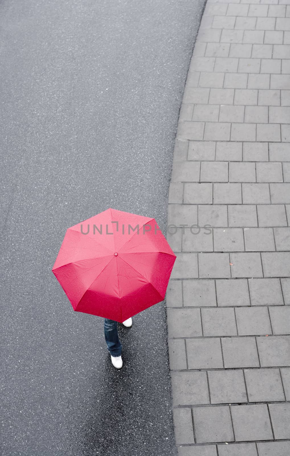 Human with umbrella by gemenacom