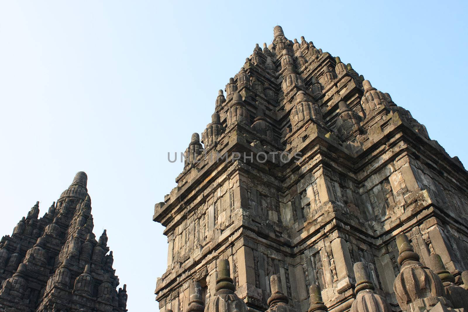 Hindu temple Prambanan by BengLim