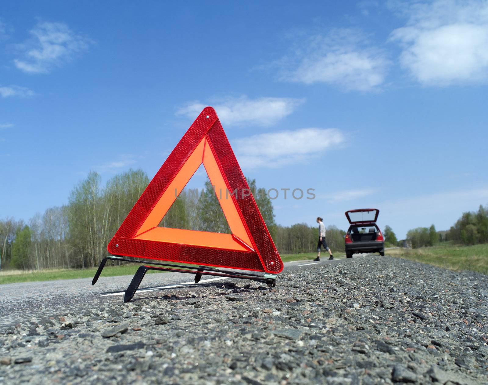 Warning Triangle by gemenacom