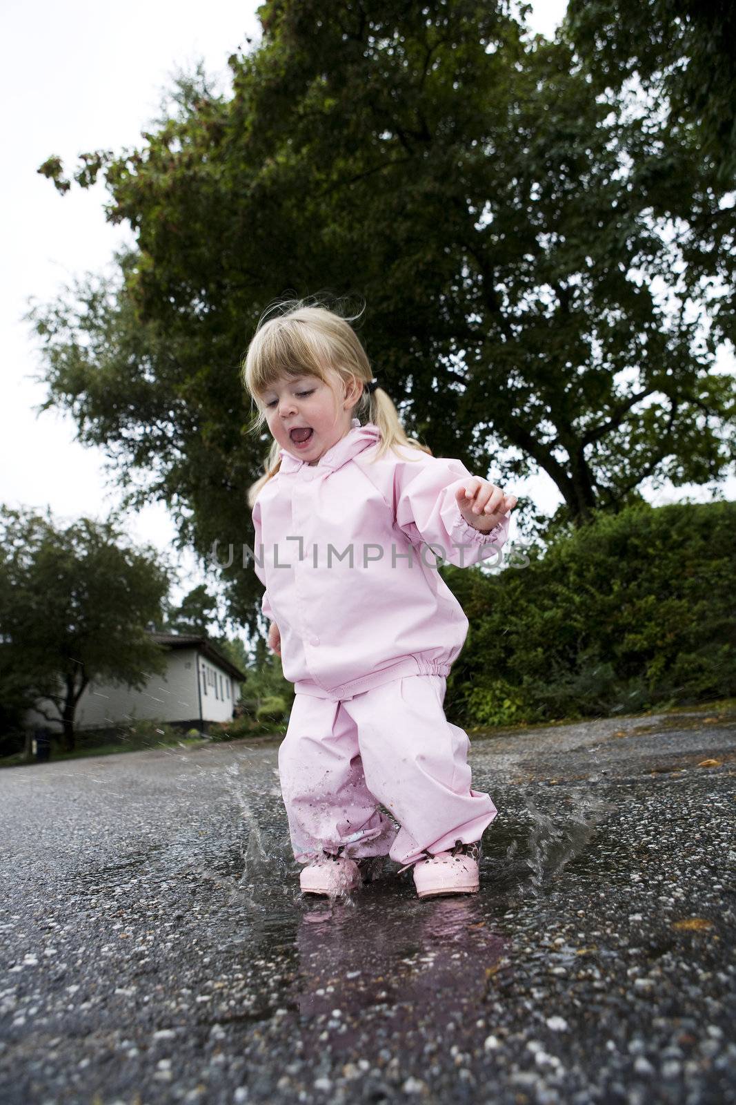 Baby Girl outdoor by gemenacom