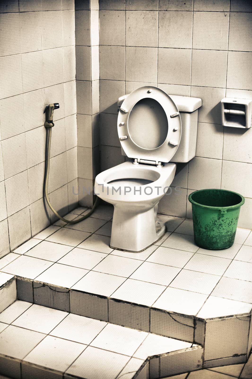 Dirty Toilet by petr_malyshev