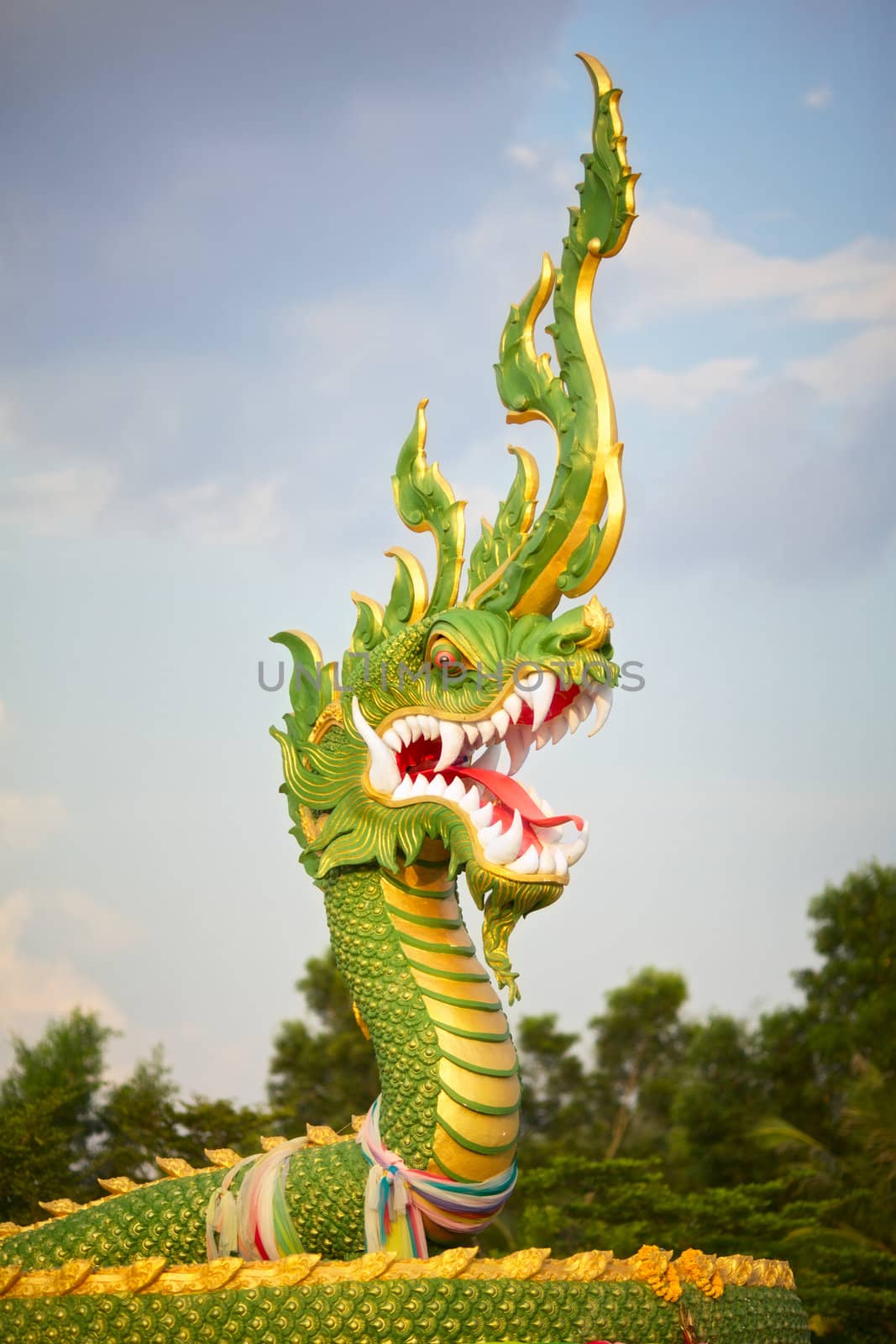 Dragon Statue by petr_malyshev
