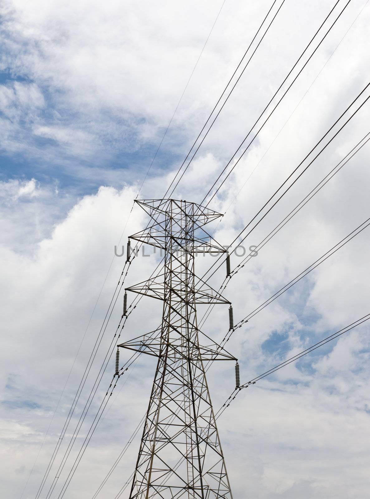 Electricity high voltage pylon by tungphoto