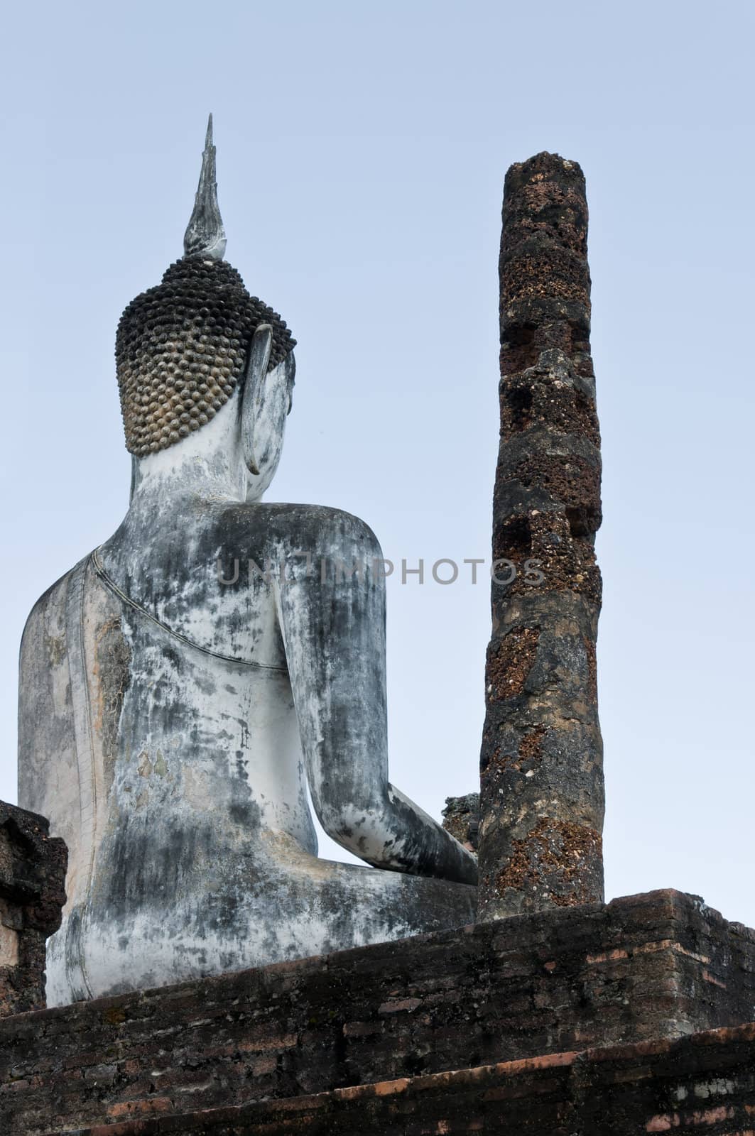 Back of Buddha by sayhmog