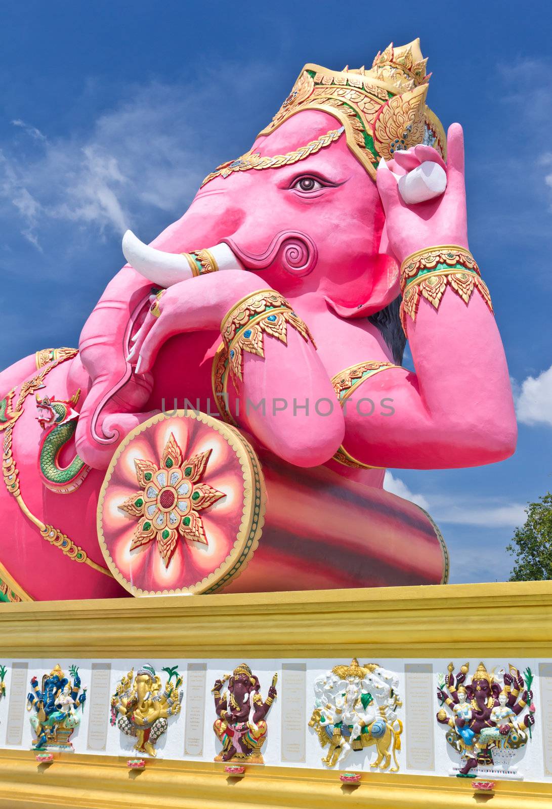 pink ganesha largest statue in Thailand by tungphoto