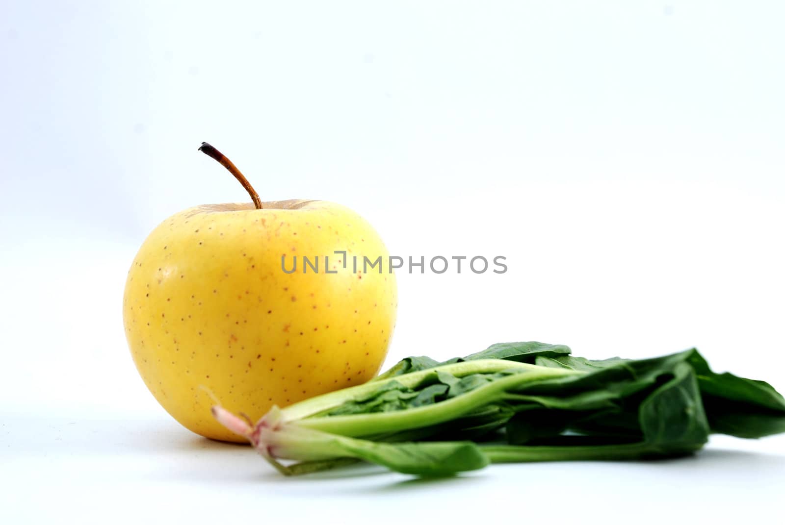 golden apple and spinach