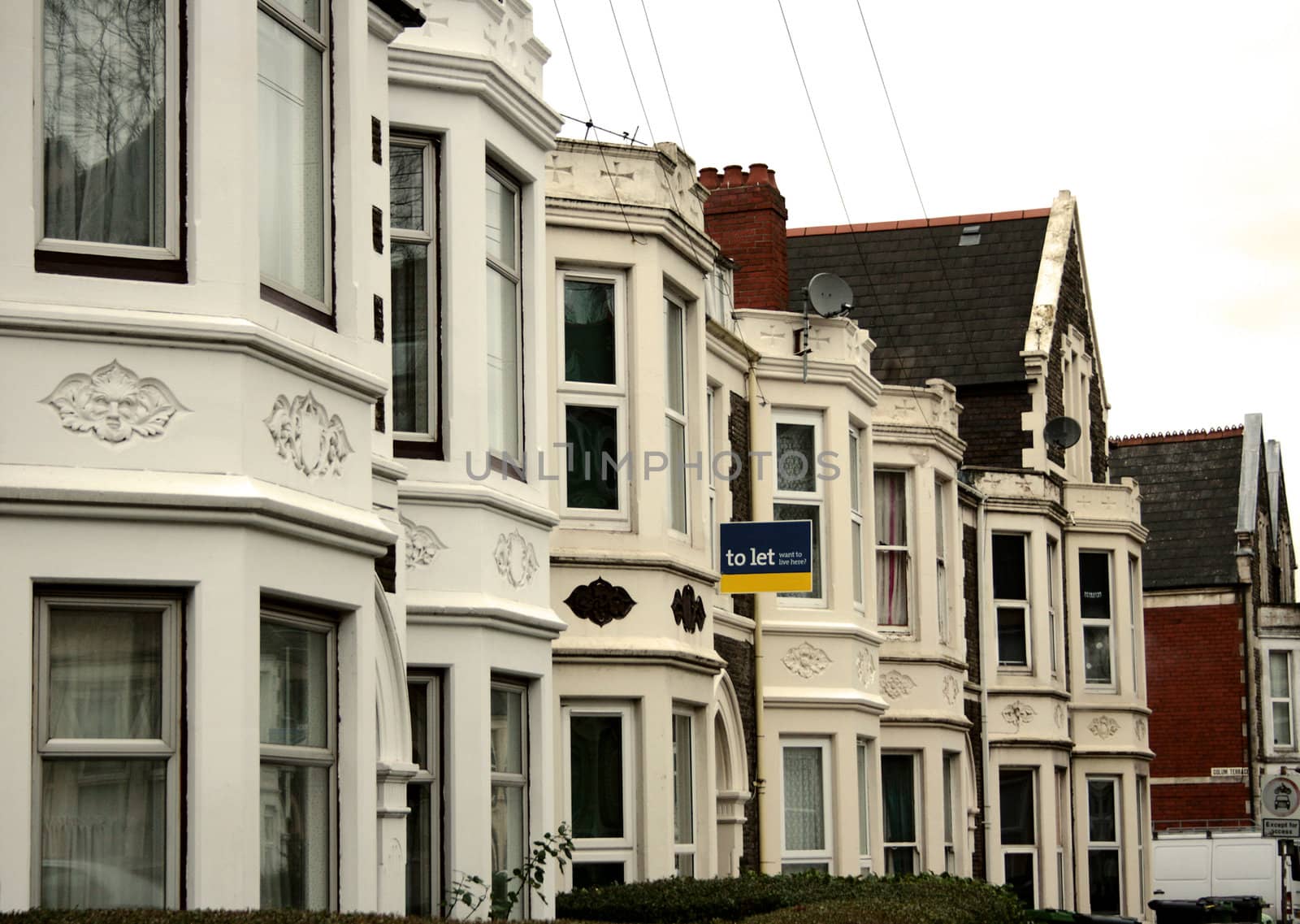 Houses with "To Let" sign by cristiaciobanu