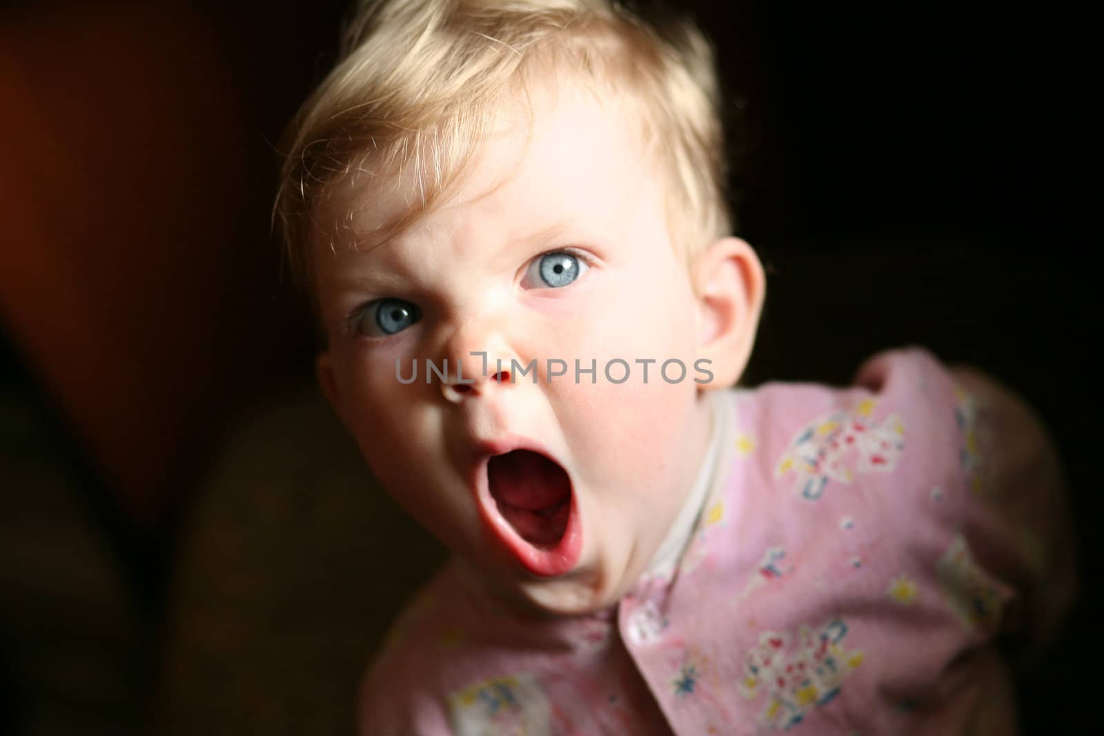 Yawning baby by velkol