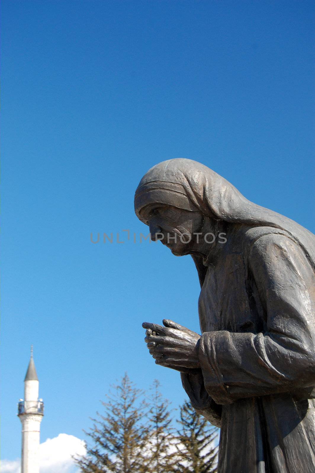 mother teresa,statue in struga,macedonia
