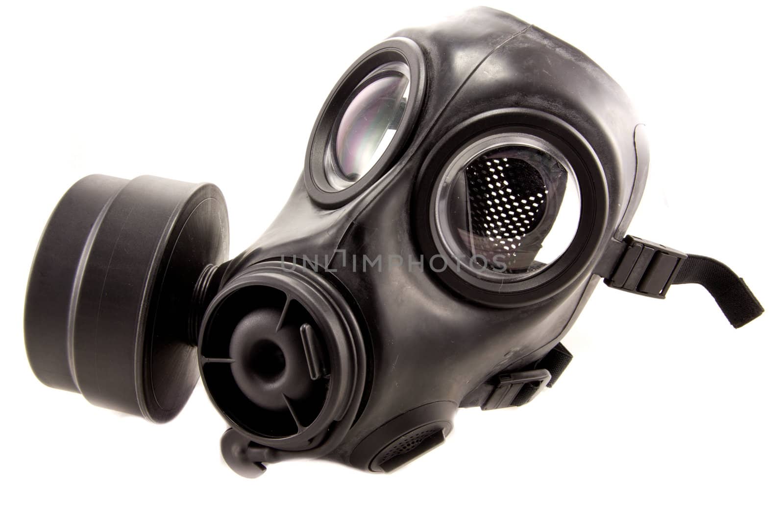 Gas mask by Stootsy