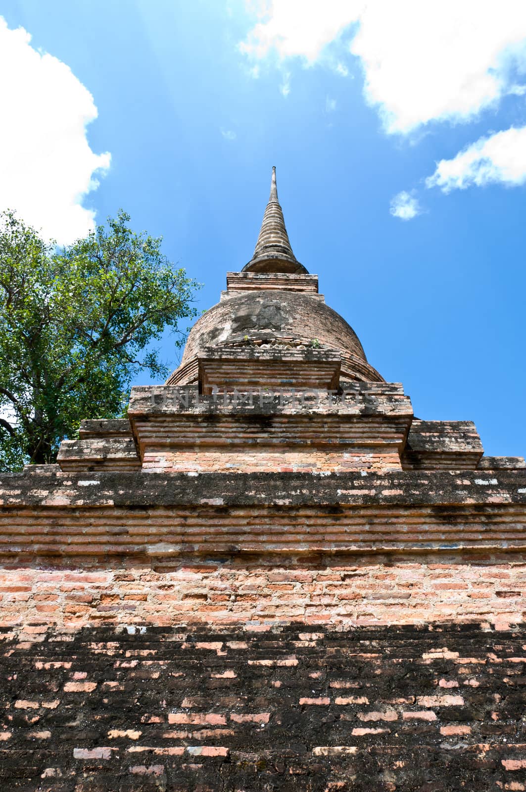 Wat Mahathat Pagoda
