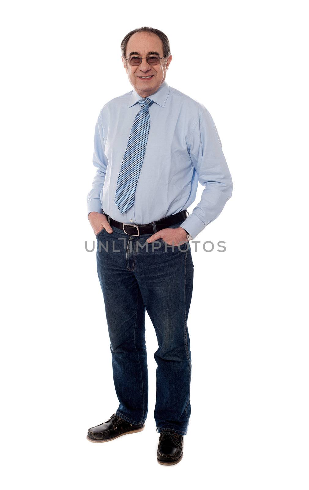 Relaxed old man posing with hands in pocket, casual style