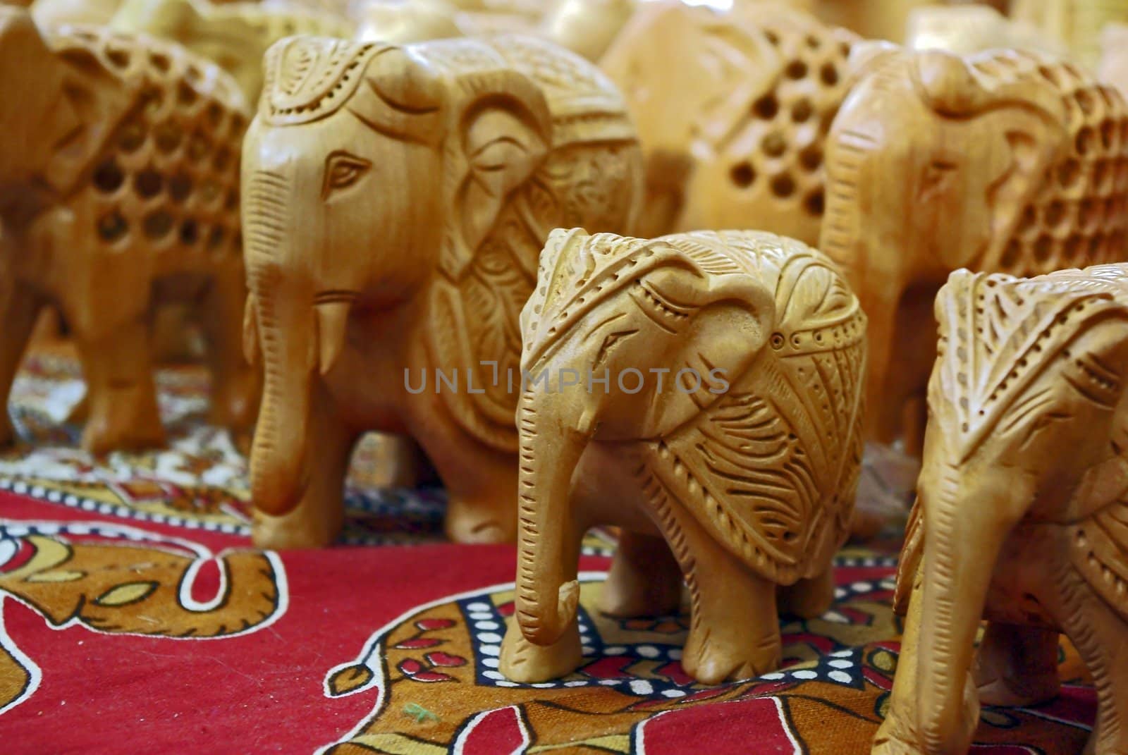 Handcraft wooden elephant sculptures  made in India