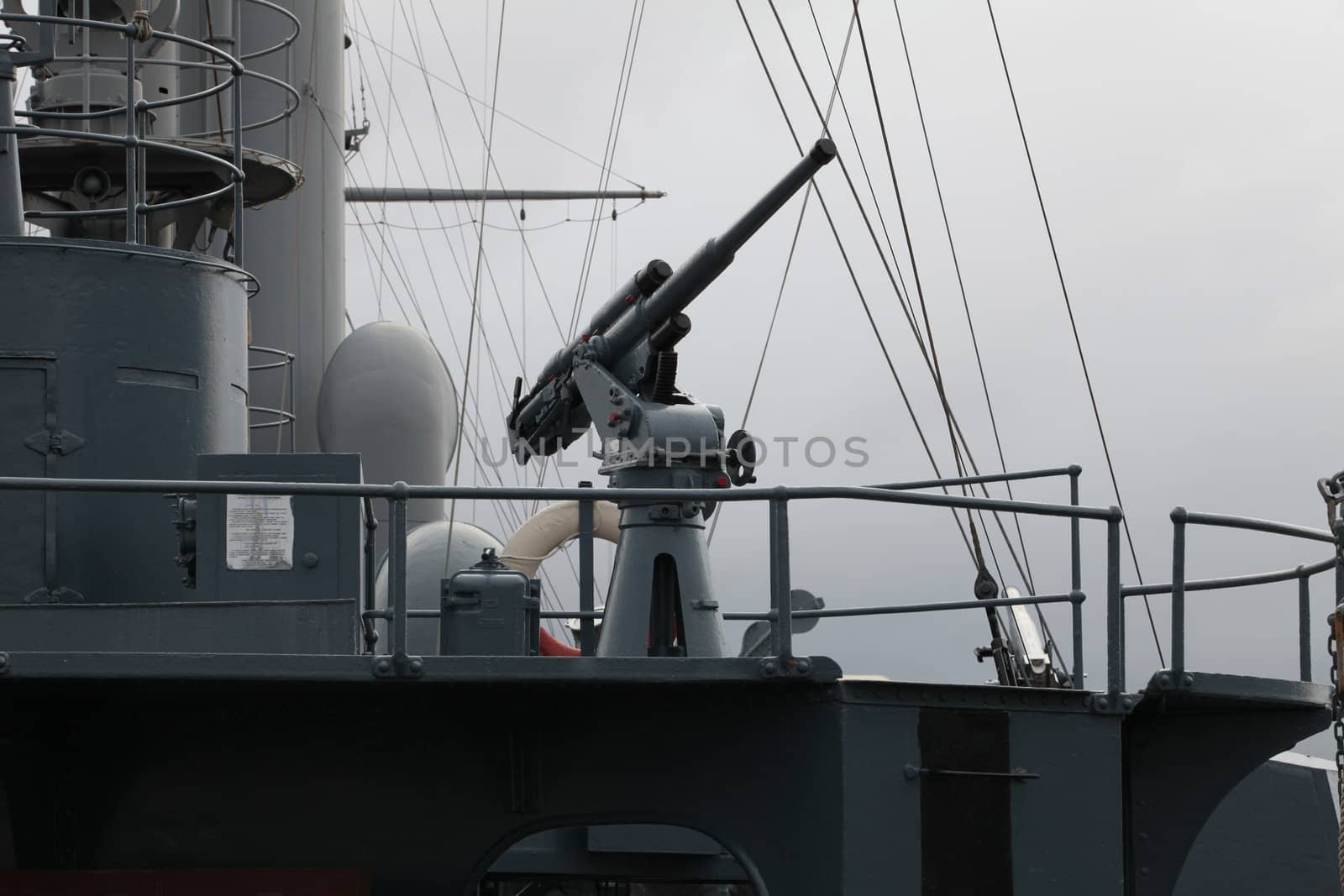 Anti-aircraft cannon aboard the old warship