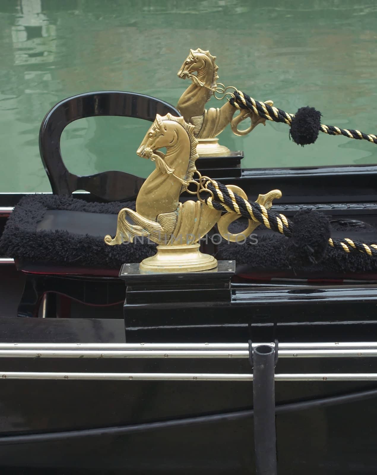 Figures bronze horses - decor of Venetian gondola