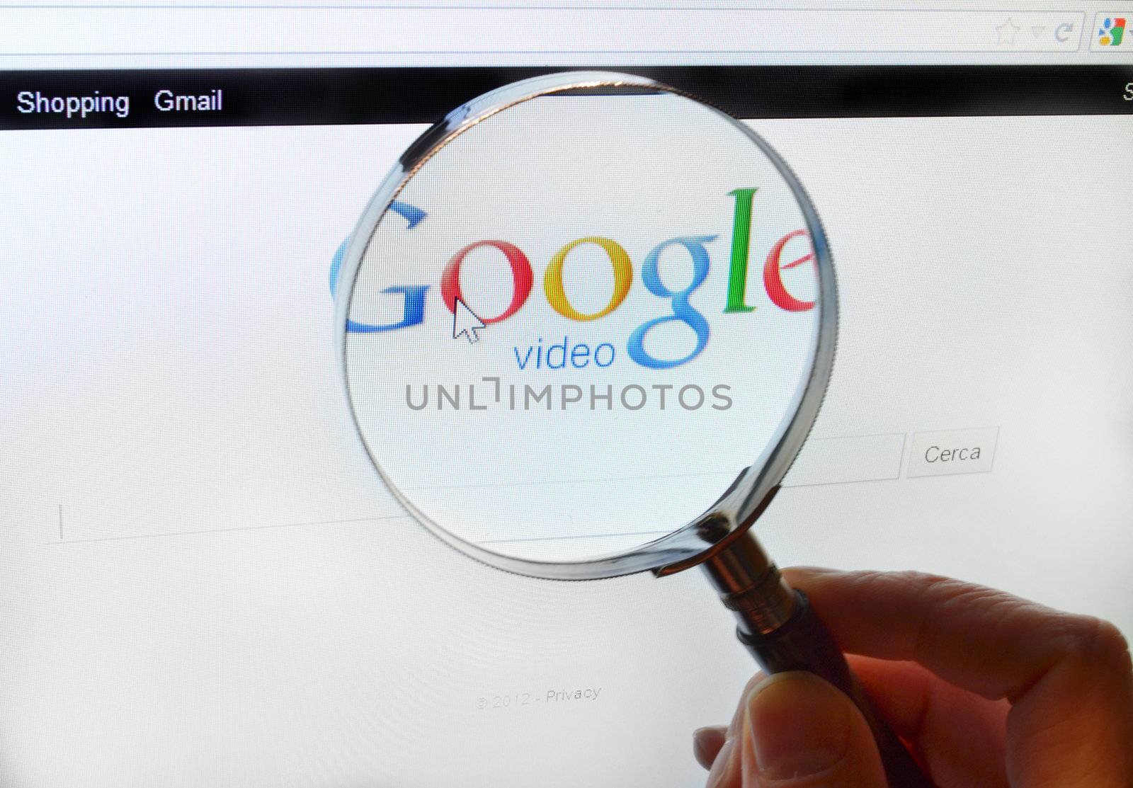 Magnifing glass over Google Video page