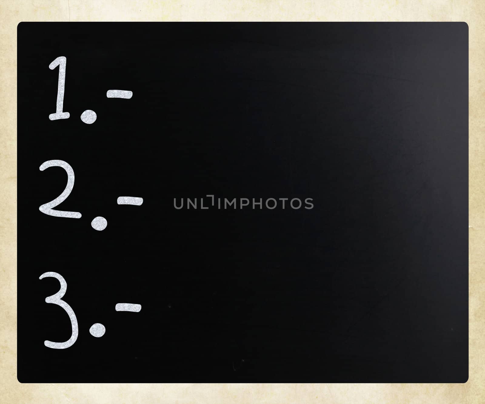 "To do list" handwritten with white chalk on a blackboard
