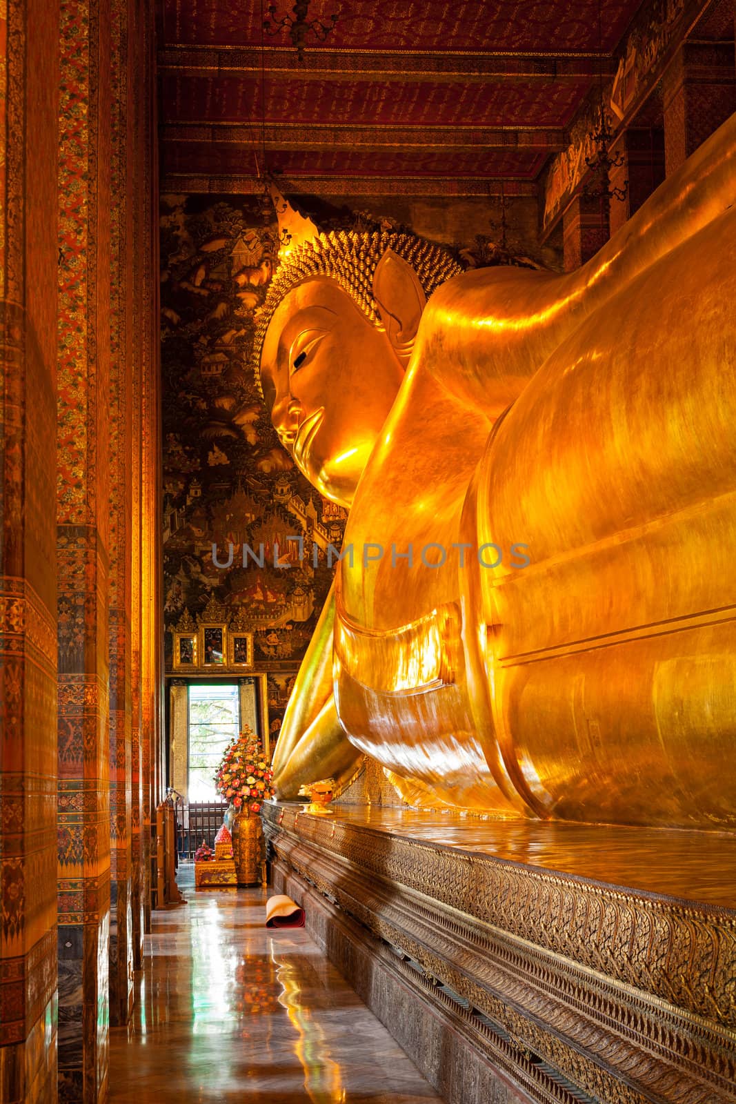 Reclining Buddha gold statue. Wat Pho, Bangkok, Thailand