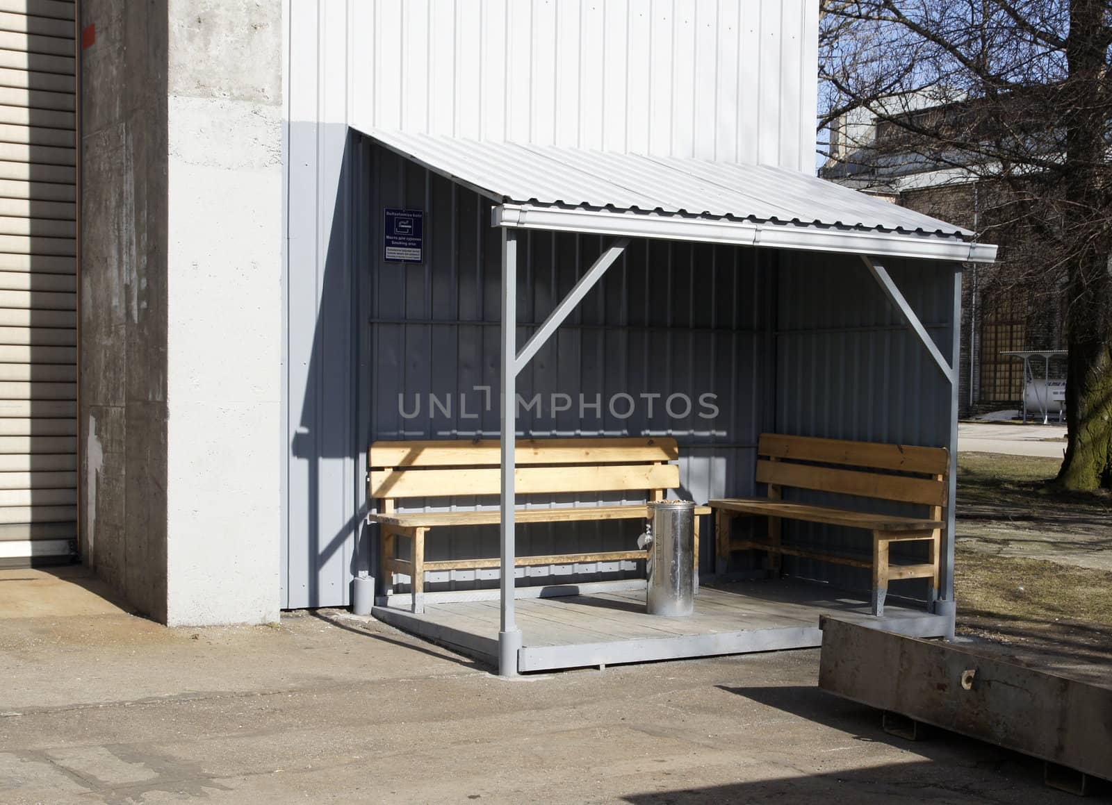 Smoking area by andrei_kolyvanov