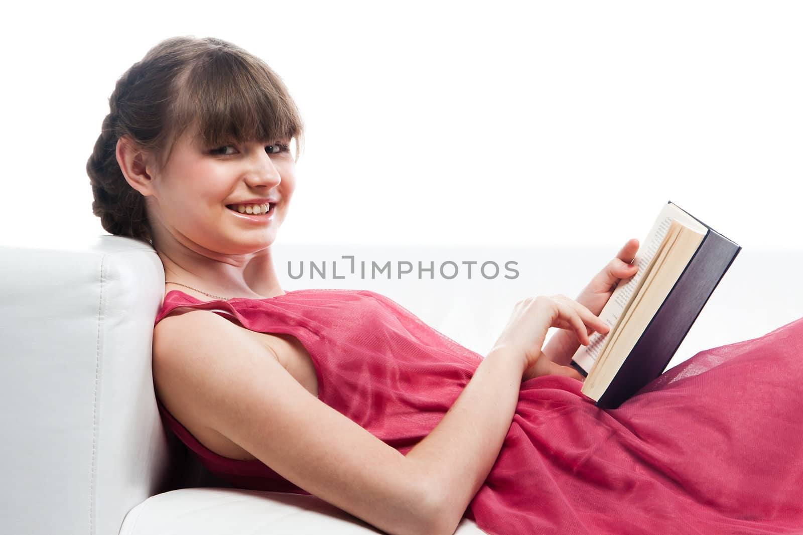 Portrait of a young and beautiful girl student who is preparing for exams