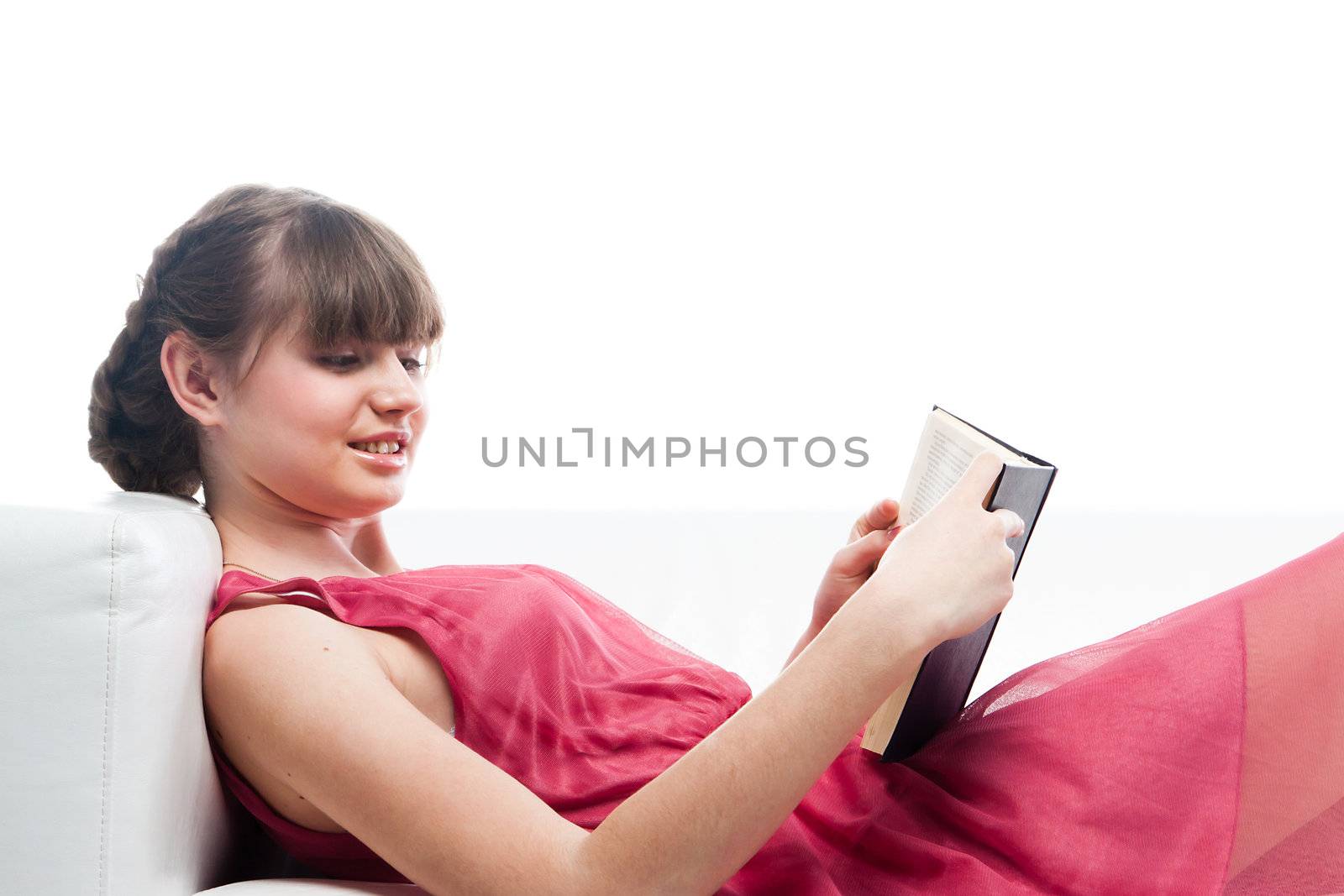 Portrait of a young and beautiful girl student who is preparing for exams
