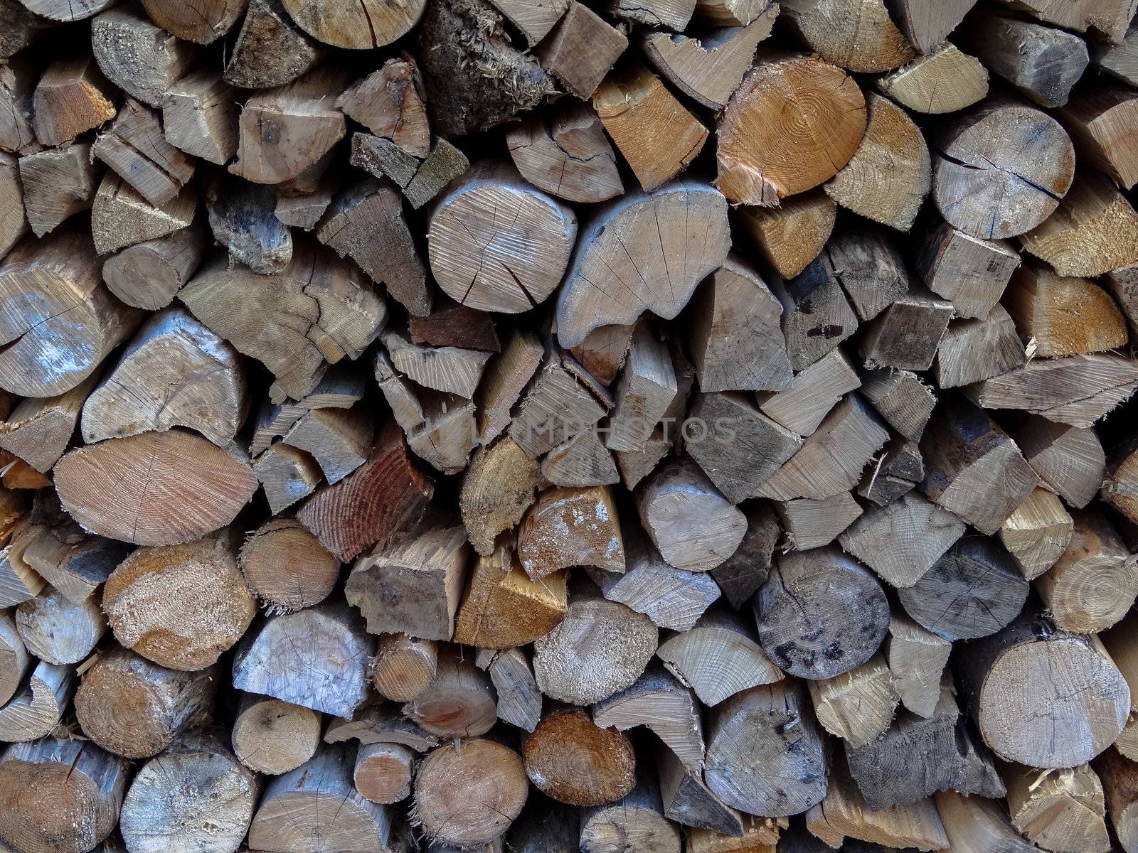Wood pile by Mbatelier
