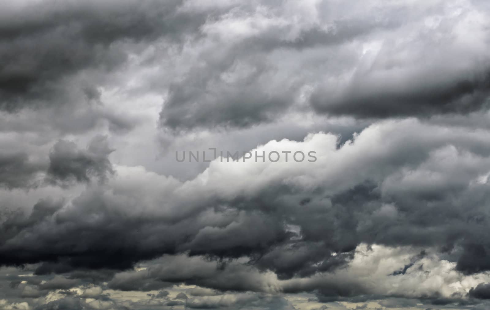 Sky with violent and dramatic clouds
