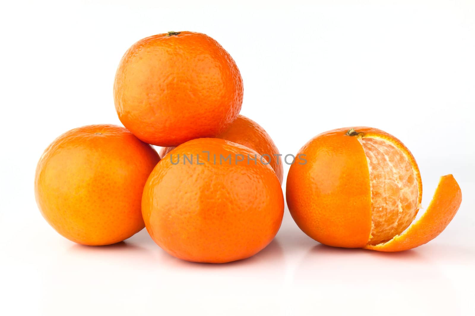 Mandarin fruits by vtorous