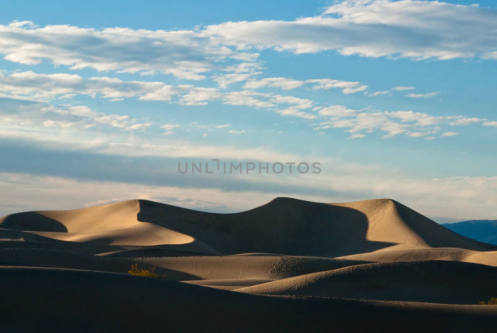 Shadow Dunes by emattil