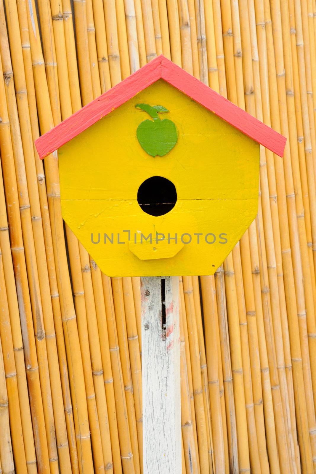 Vintage wood little of birdhouse. by ngungfoto