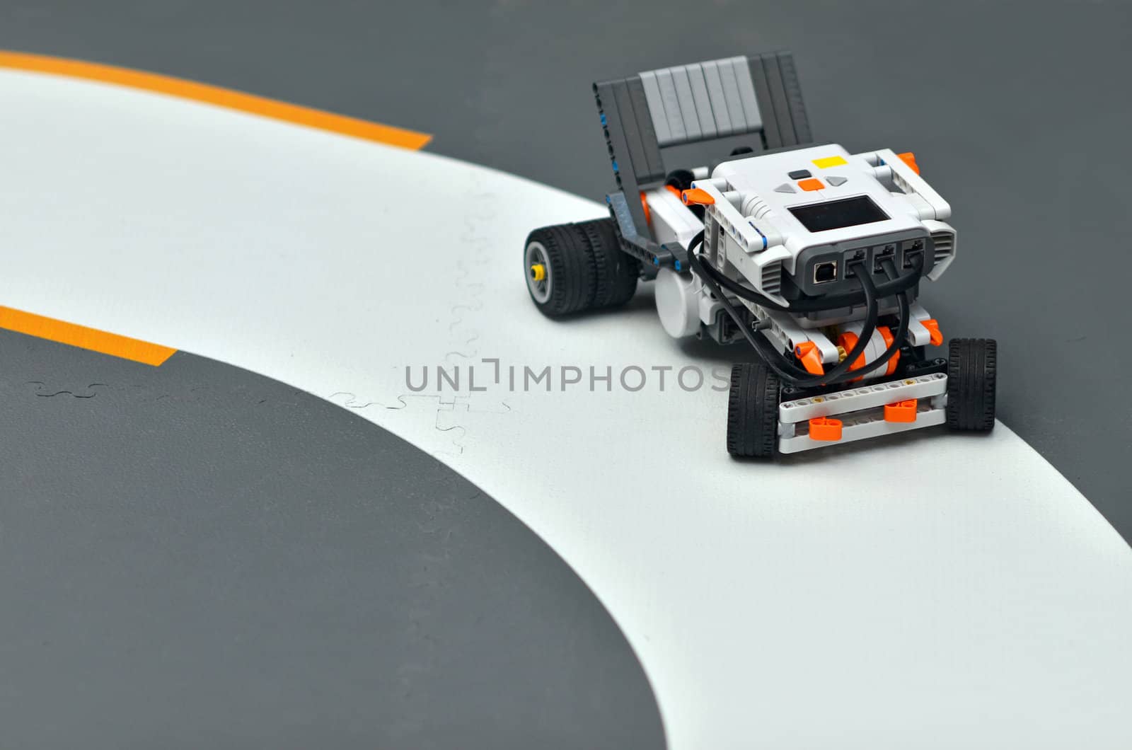 Robot race by Vectorex