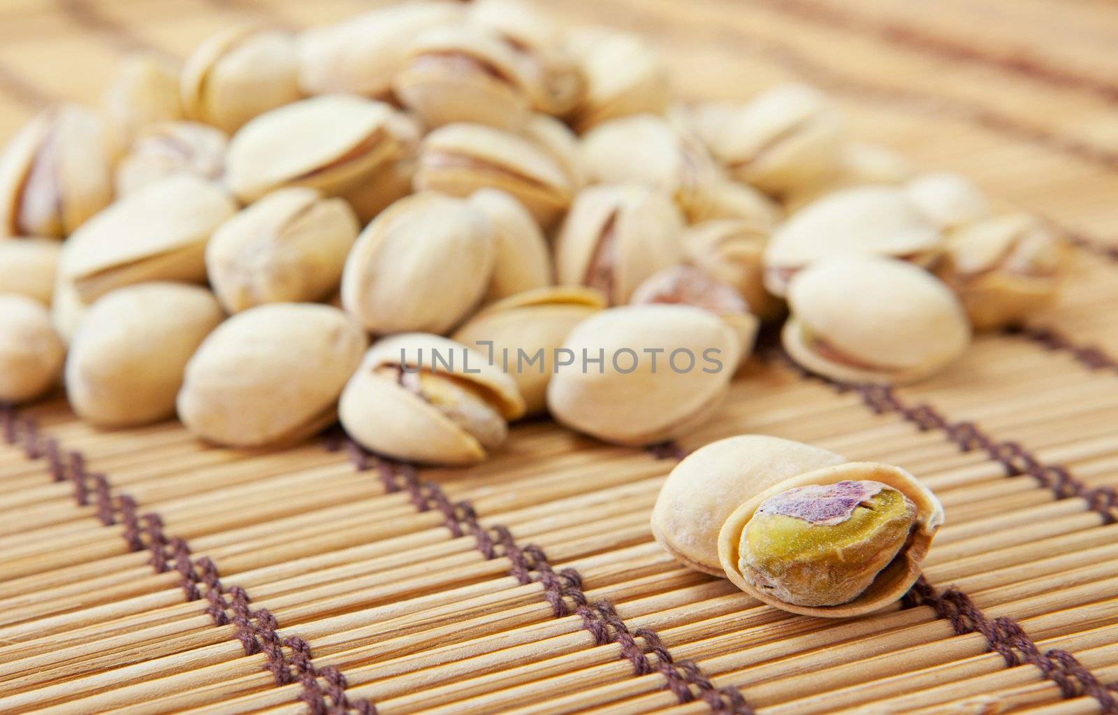Dried pistachios by witthaya
