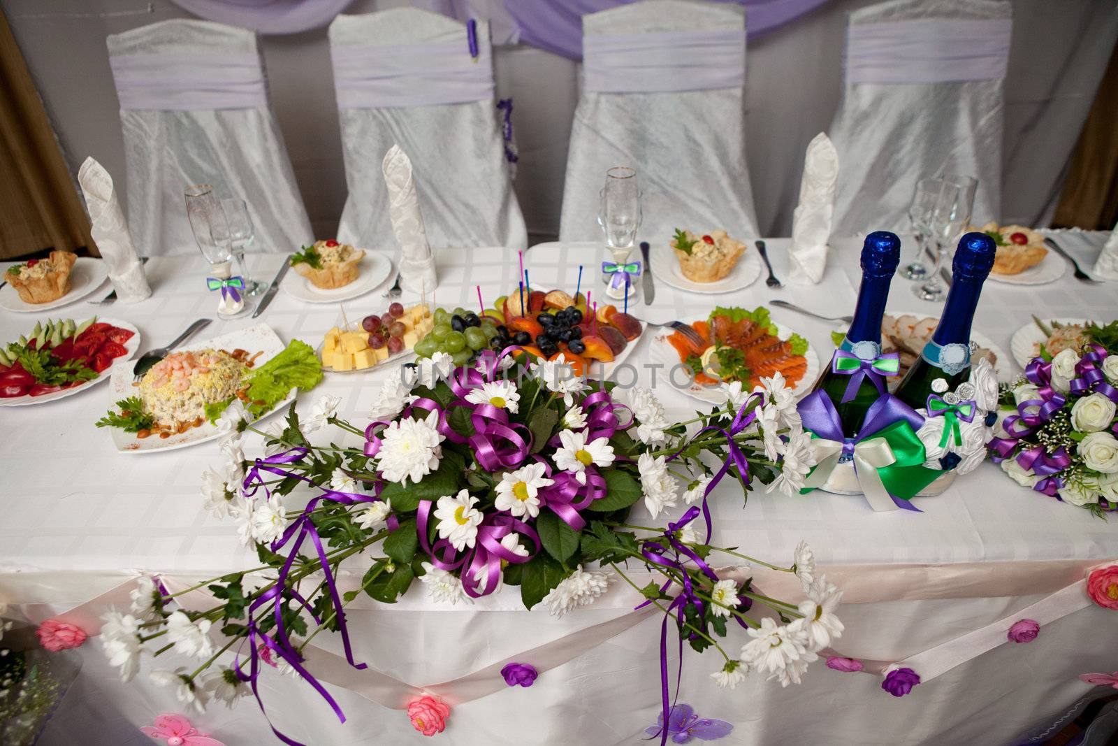 wedding table decorated with flowers