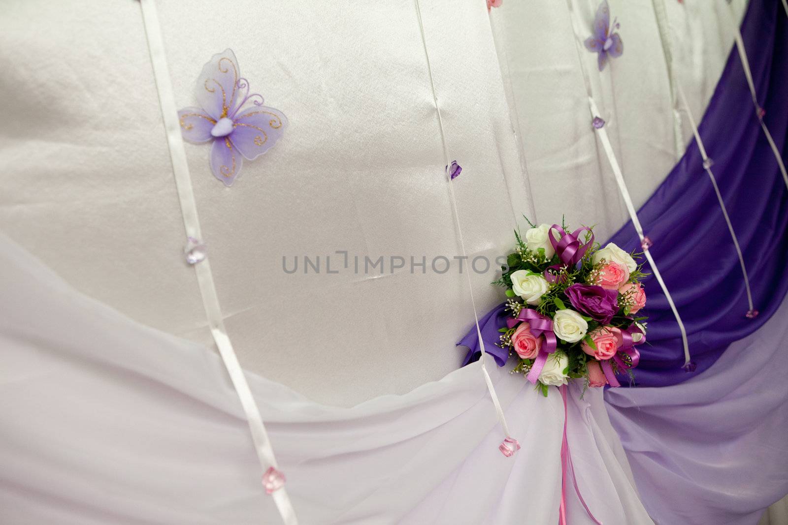 decoration with bouquet on the wedding 