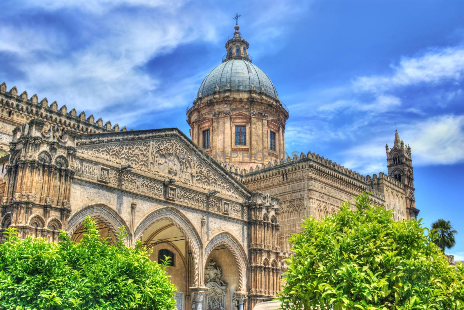 Detail of the cathedral of Palermo in High Dynamic Range.