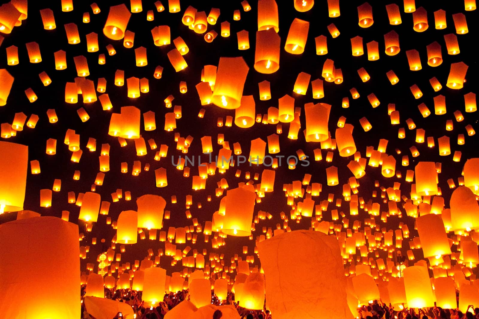 Thailand, Loy Krathong and Yi Peng Festival Chiang Mai Province at night