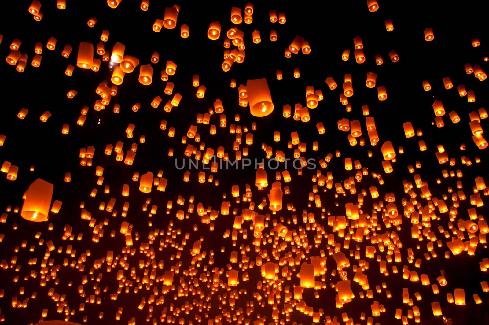 Loy Krathong and Yi Peng Festival Chiang Mai by Yuri2012