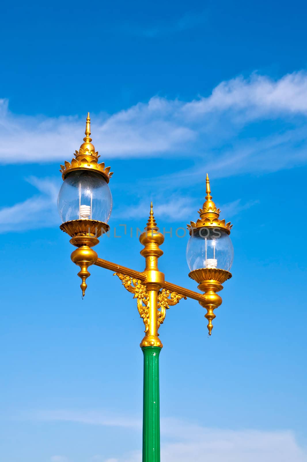 Thai street lamp by Yuri2012