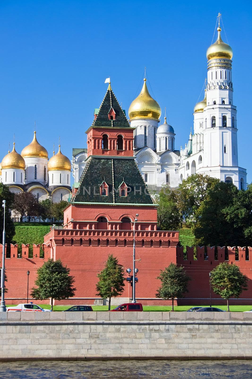 Moscow Kremlin by sailorr