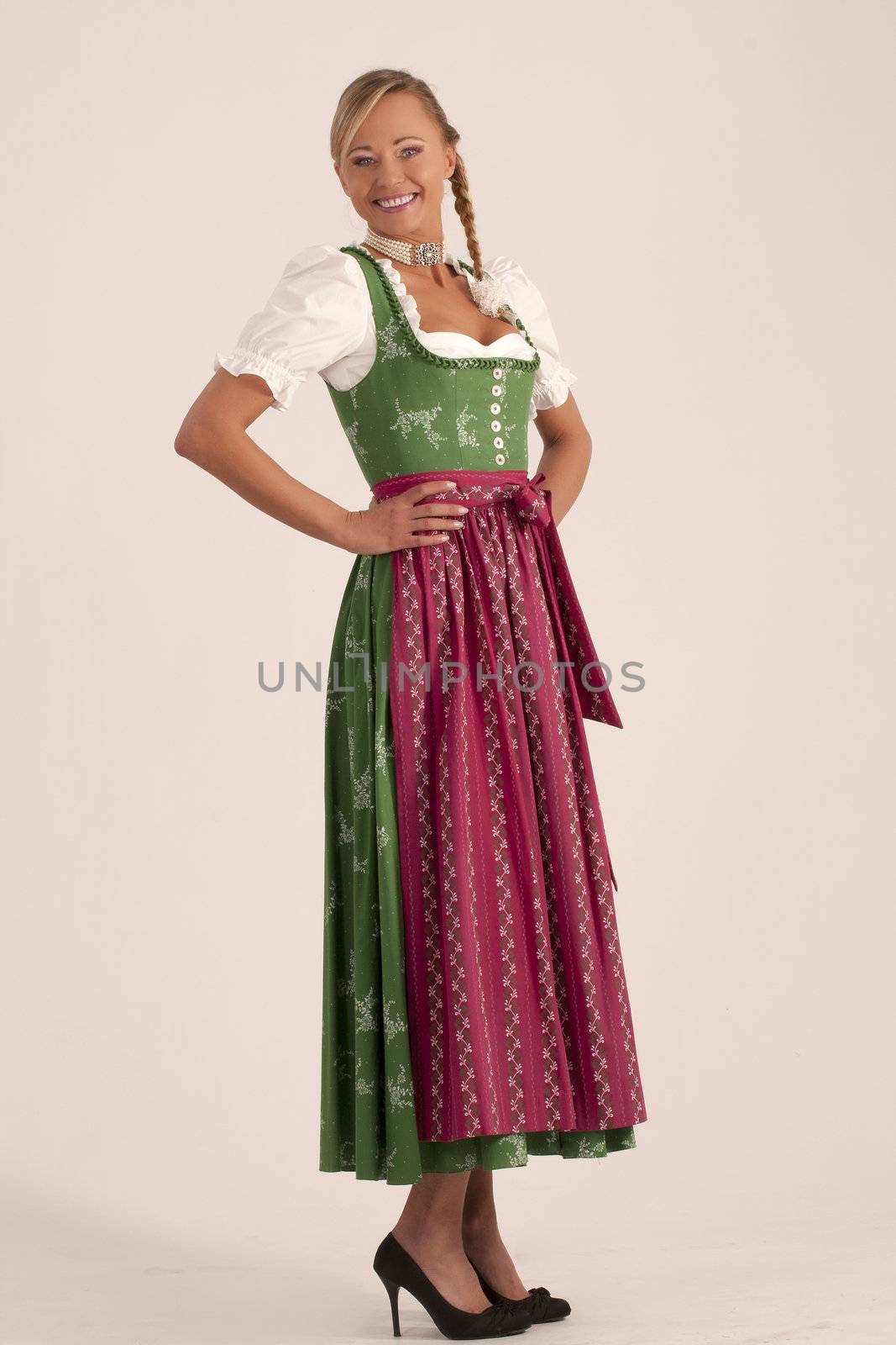 Bavarian girl by STphotography