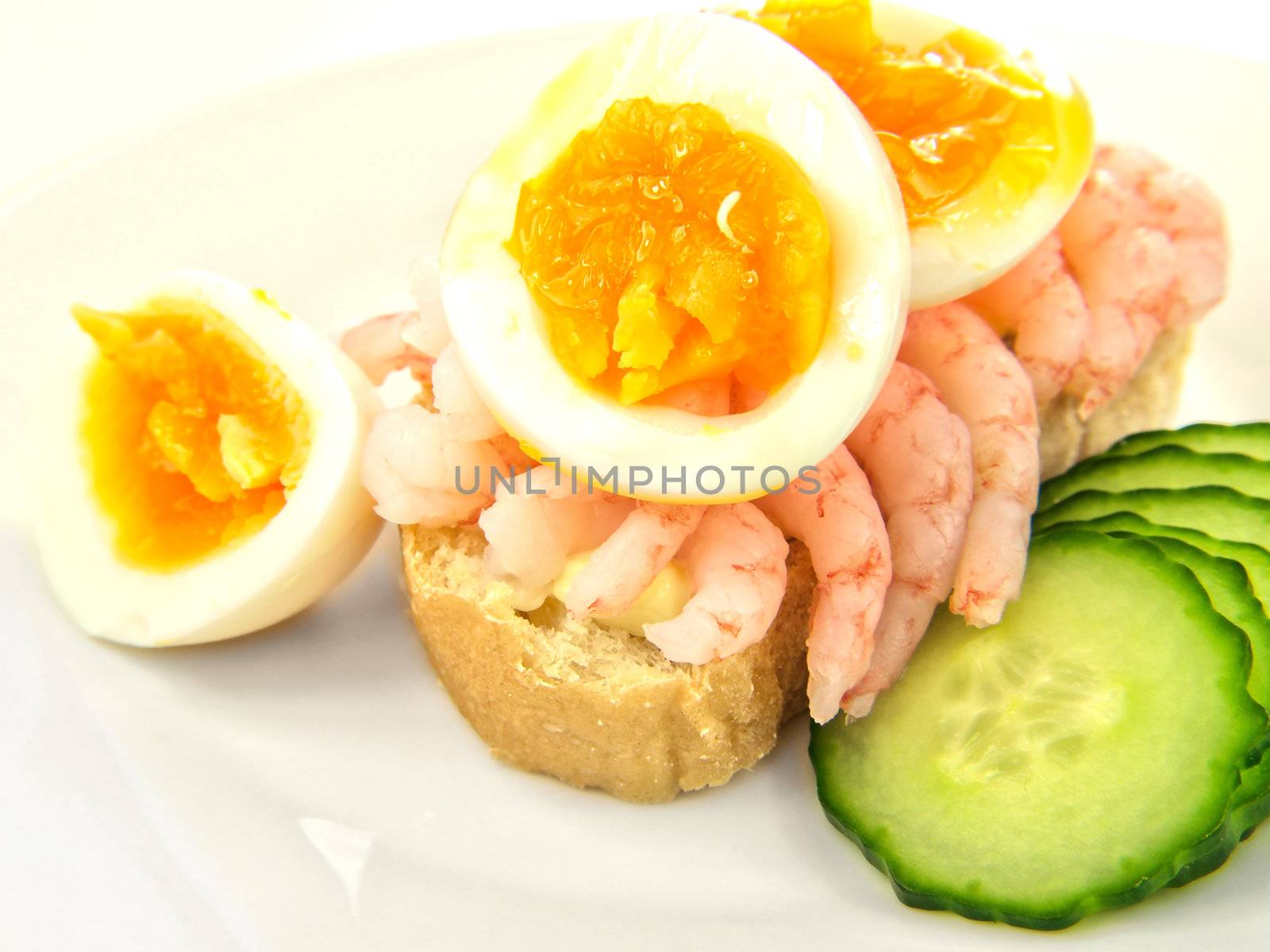 Shrimp sandwich, boiled egg