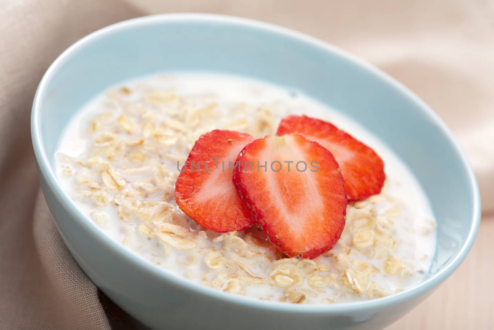 cereal with fresh strawberry 