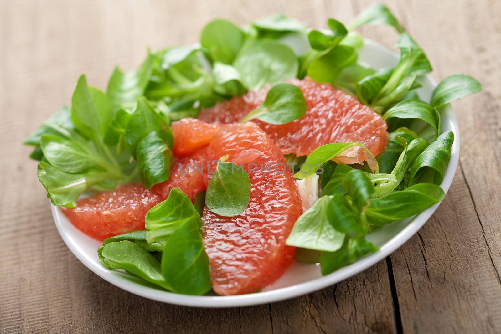 fresh salad with grapefruit 