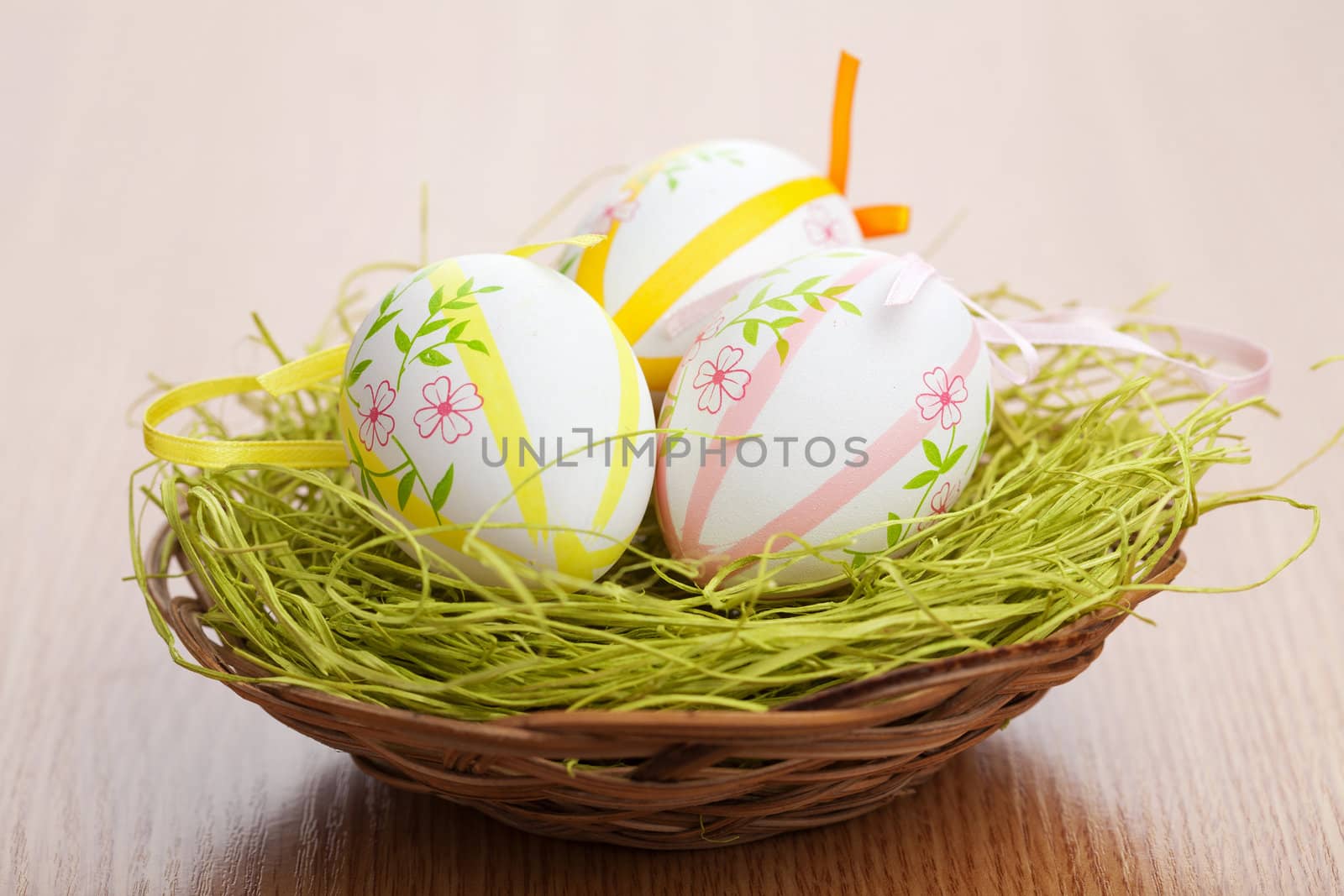 easter eggs in bowl 
