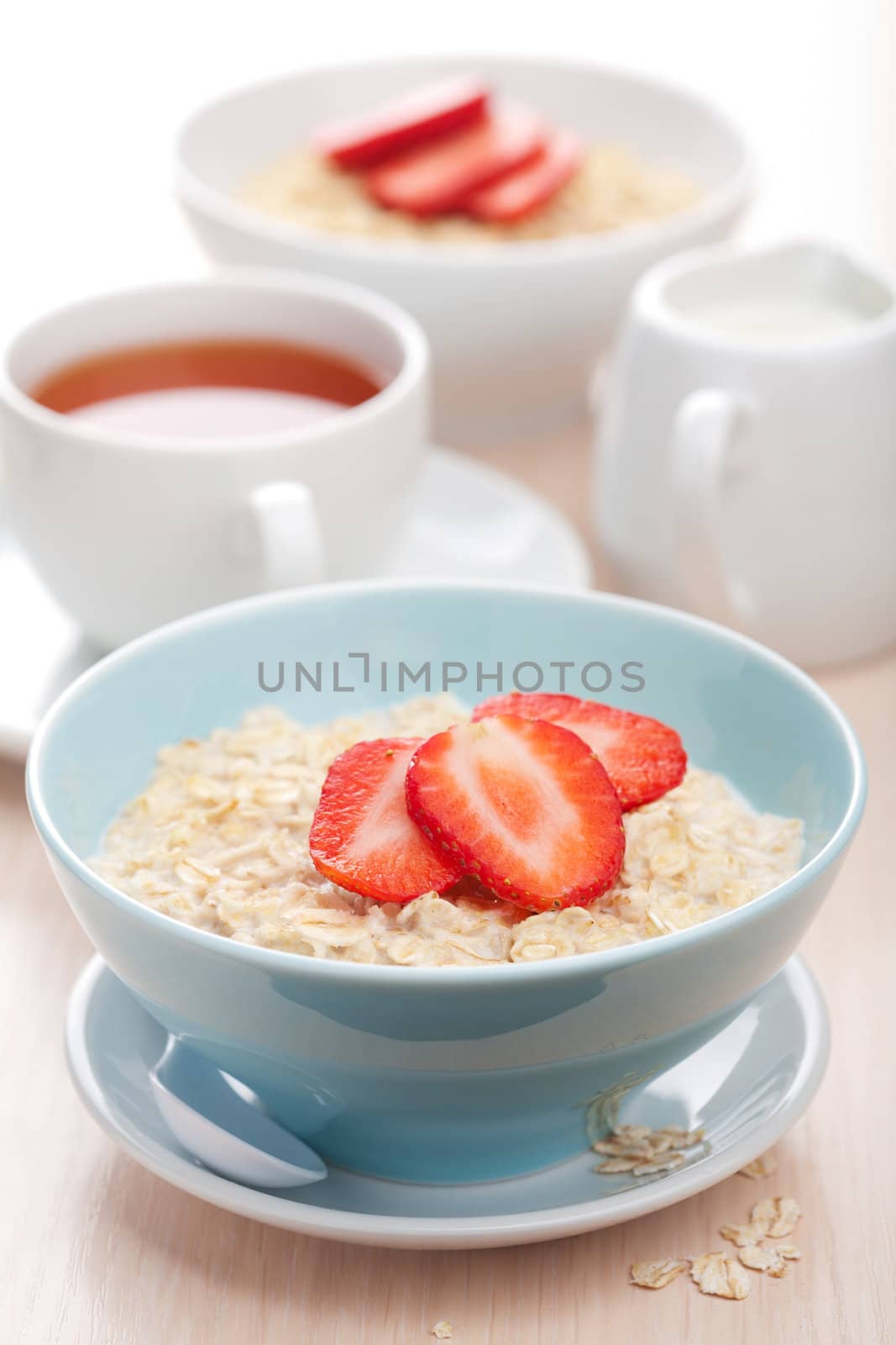 cereal with fresh strawberry 